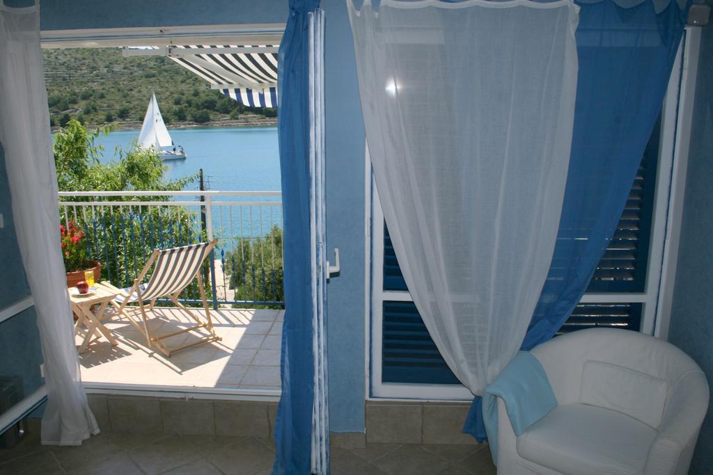 Apartments Mediterraneo Kaprije Exterior photo