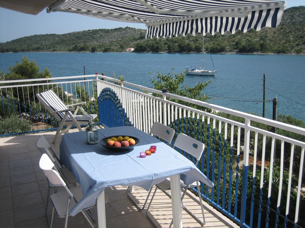 Apartments Mediterraneo Kaprije Exterior photo